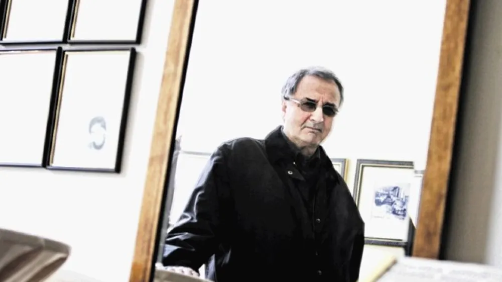 &raquo;S prevratni&scaron;kimi idejami v umetnosti je pač tako, da včasih izginejo brez sledu, nekatere pa se trdno zasidrajo med sprejete novosti in ostanejo zelo dolgo,&laquo; ugotavlja Lado Kralj.