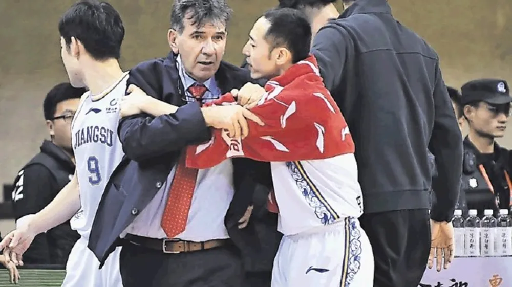 Memi Bečirović: Nekako sem se ustalil na Kitajskem in nimam ambicij, da bi se vrnil v Evropo. Toda v trenerskem poslu nikoli ne sme&scaron; reči nikoli. Če bi bila prava priložnost&hellip; A sem z mislimi resnično osredotočen na Kitajsko, saj liga tu vsako leto napreduje, zato bi rad &scaron;e ostal.