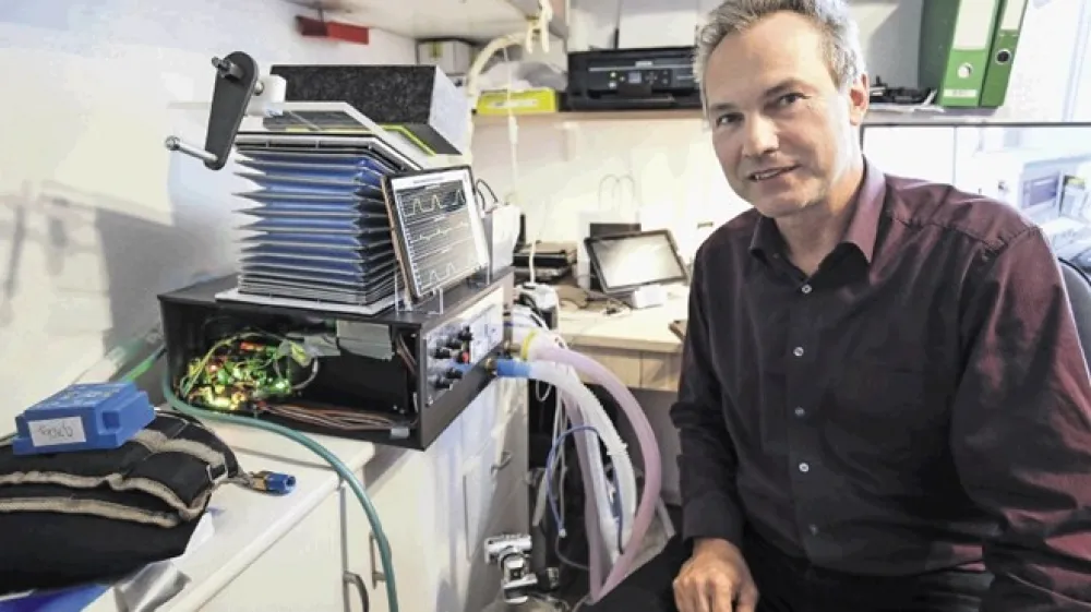 Skoraj že dovr&scaron;en in dokončan slovenski respirator bodo inovatorji naslednji teden ponovno predstavili ekipi strokovnjakov na UKC Ljubljana.