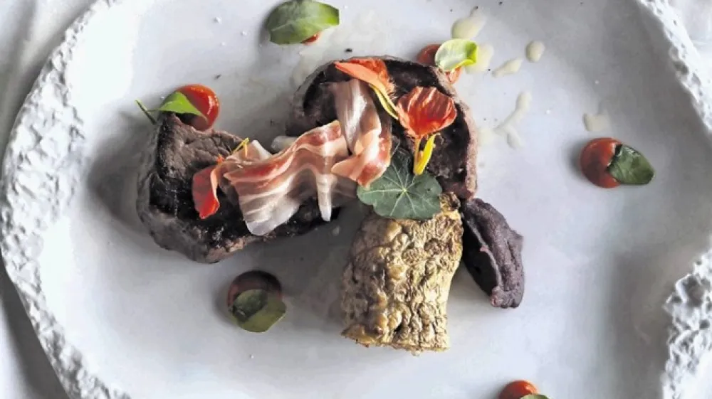 Biftek z zavitkom ajdove ka&scaron;e