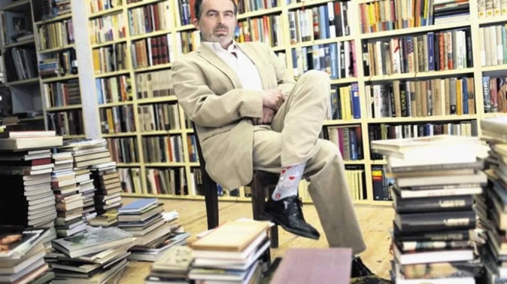 Du&scaron;an Cunjak je v času epidemije koronavirusa po vzoru dostavljalcev hrane vzpostavil sistem, temelječ na po&scaron;ti in  prodajalkah, ki so s kolesom in  nahrbtniki razvažale naročila po mestih.