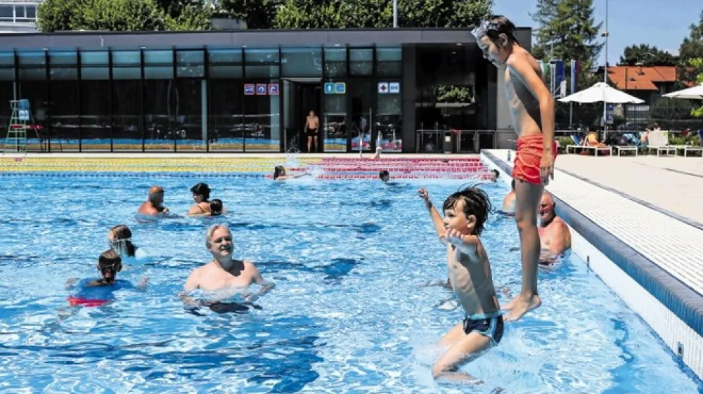 Na Koleziji so kopali&scaron;če običajno odprli že maja, ko so začeli predsezono, letos pa ga odpirajo junija.