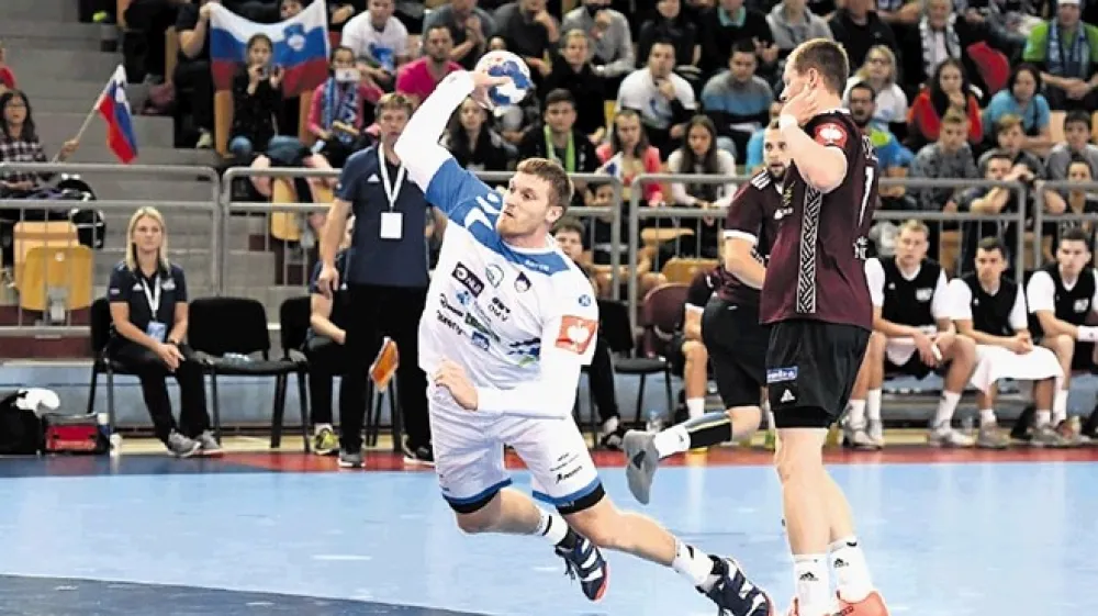 Blaž Blagotin&scaron;ek (z žogo) si želi igrati proti Srbiji, BiH ter Ferskim otokom.