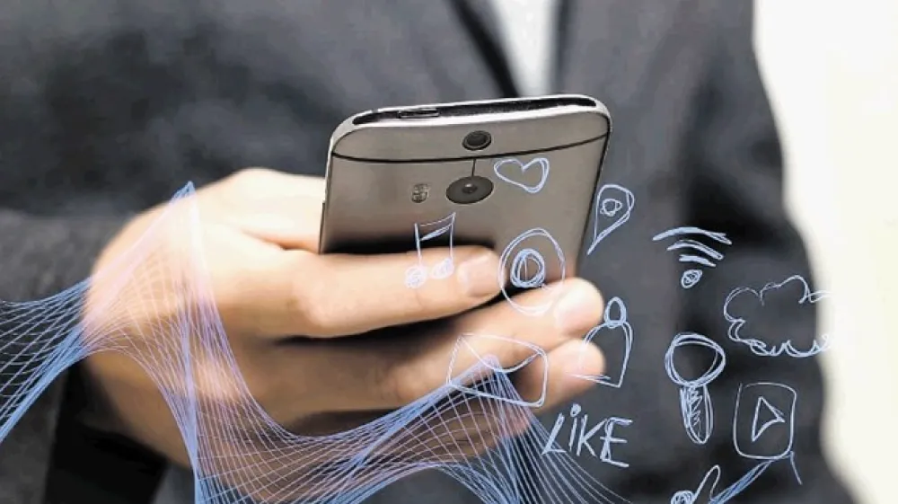 V večini se milimetrski valovi odbijajo od na&scaron;e kože. Nekaj se jih tudi absorbira, a ne prodirajo globlje v telo. Edini znani biolo&scaron;ki učinek je segrevanje kože.