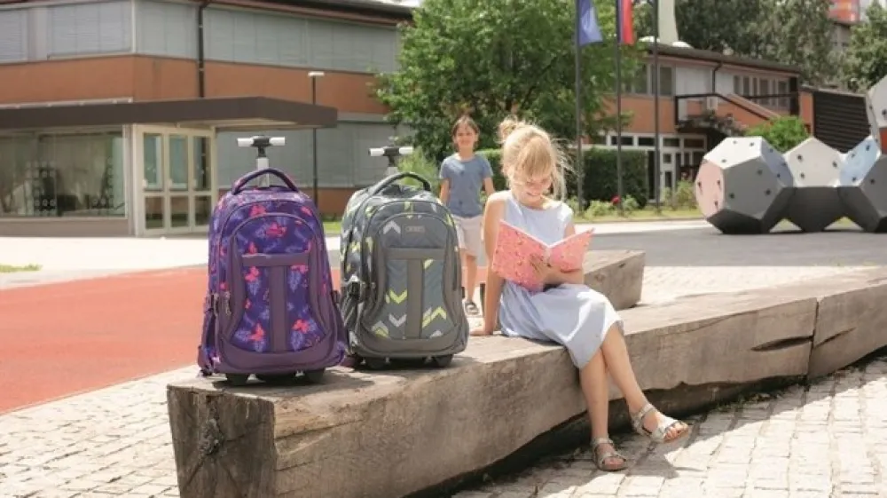 Otrok naj si izbere torbo, ki mu bo v&scaron;eč, vi pa bodite pozorni na to, ali je tudi funkcionalna.