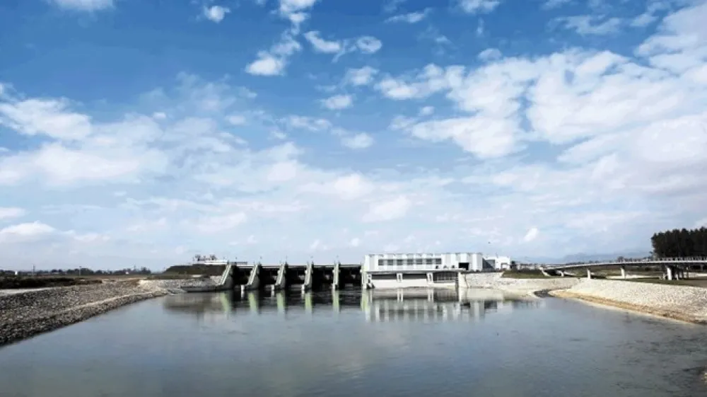 Minister Vizjak poudarja, da je celotna veriga spodnjesavskih hidroelektrarn brez Mokric invalidna, kajti ne v energetskem ne v protipoplavnem smislu ne bo dala rezultatov, kot bi jih morala kot celota.