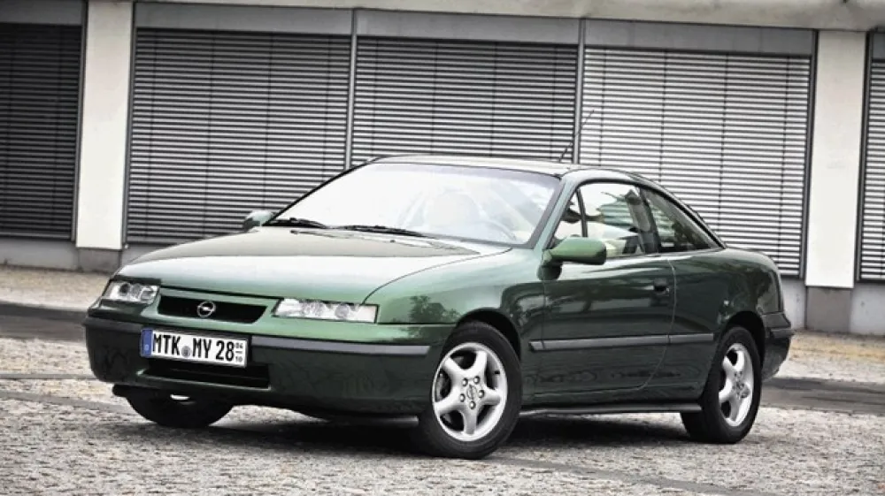 Opel calibra je, čeprav od njegove predstavitve mineva že več kot trideset let, tudi za dana&scaron;nje standarde izjemno atraktiven avto.