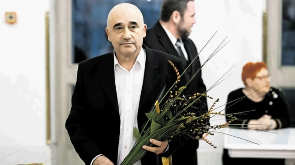 Igralec Peter Bo&scaron;tjančič je sinoči sprejel Bor&scaron;tnikov prstan.