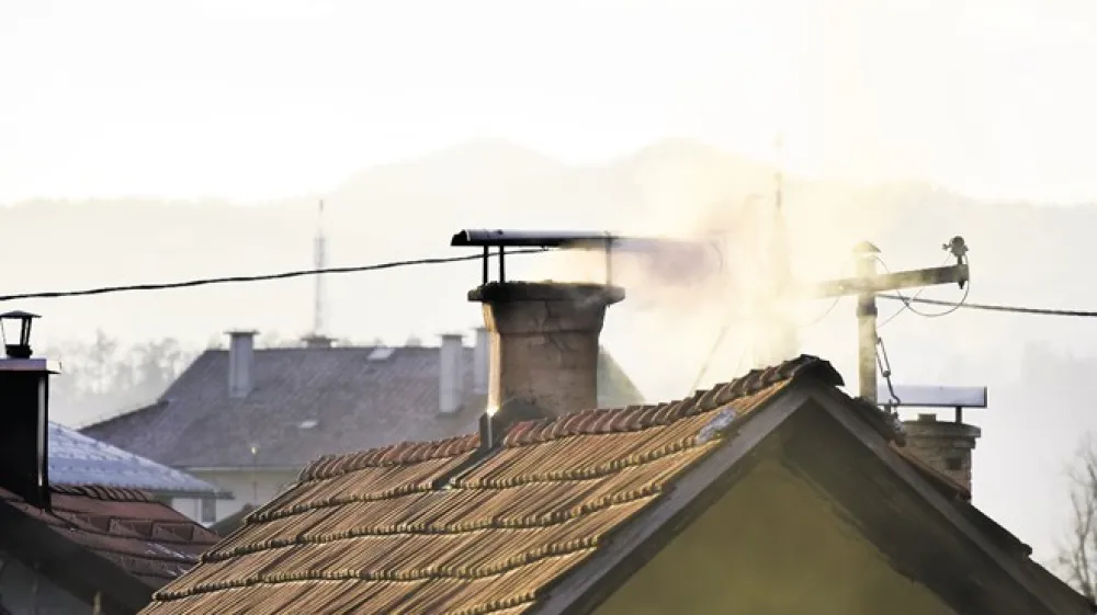 Stro&scaron;ki ogrevanja so odvisni od izolacije stavbe, ogrevalne naprave, energenta in vremena. Največ za ogrevanje plačajo Gorenjci, približno 2000 evrov na leto, Primorci pa le tisočaka. (Foto: Dokumentacija Nedeljskega dnevnika)