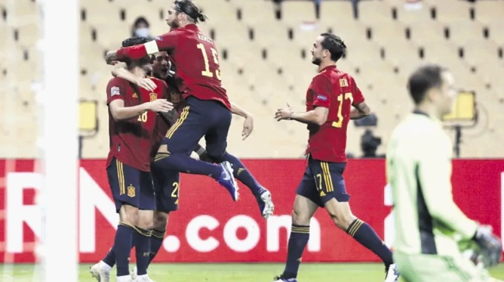 Razigrana &Scaron;panija je v Sevilli povozila Nemčijo s 6:0.