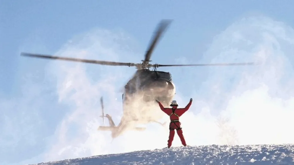 Trenutno med obrambnim in zdravstvenim ministrstvom potekajo pogovori o ureditvi financiranja helikopterskega gorskega re&scaron;evanja. Država bi vseeno želela kupiti tudi tri namenske helikopterje za HNMP, za to pa bi rada pridobila evropska nepovratna sredstva.