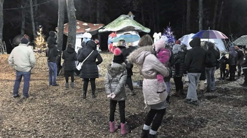 Lanski obiskovalci Pravljične dežele Gorajte so uživali v predstavah. Leto&scaron;nje organizatorji prestavljajo v čas, ko se bodo ukrepi sprostili, tudi če bo to &scaron;ele spomladi ali poleti.