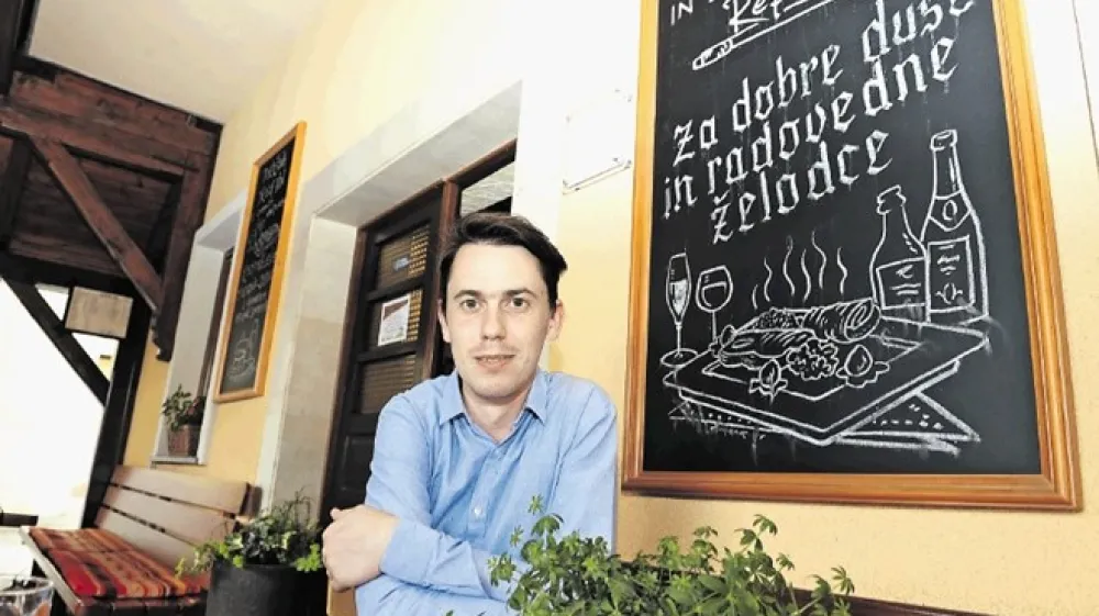 Grega Repovž: Tudi ko bo virusnega obdobja  konec, bo marsikdo raje  kar doma organiziral pojedino in pripravil jedi po na&scaron;ih recepturah in iz na&scaron;ih sestavin.