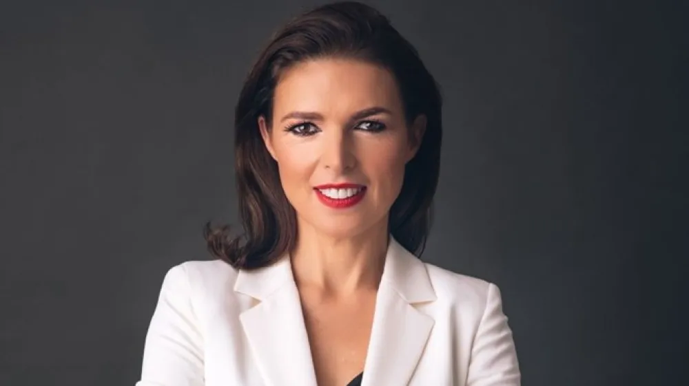 Lea Pisani, strokovnjakinja za kulturo oblačenja, je pred novim letom izdala knjigo Mo&scaron;ka oblačila in dodatki.