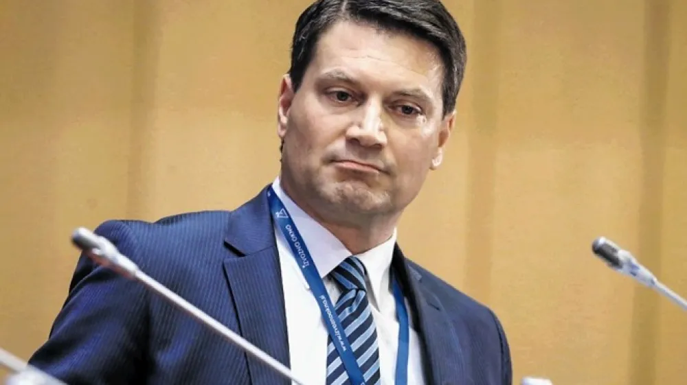 Jurij Giacomelli, upravljalec naložb v Meta Ventures, vztraja, da je imel SDH pred prodajo Mete Ingenium  dostop do &raquo;vseh bistvenih informacij&laquo; o njej in  Bii Separations, tudi neposredno prek poslovodstva.