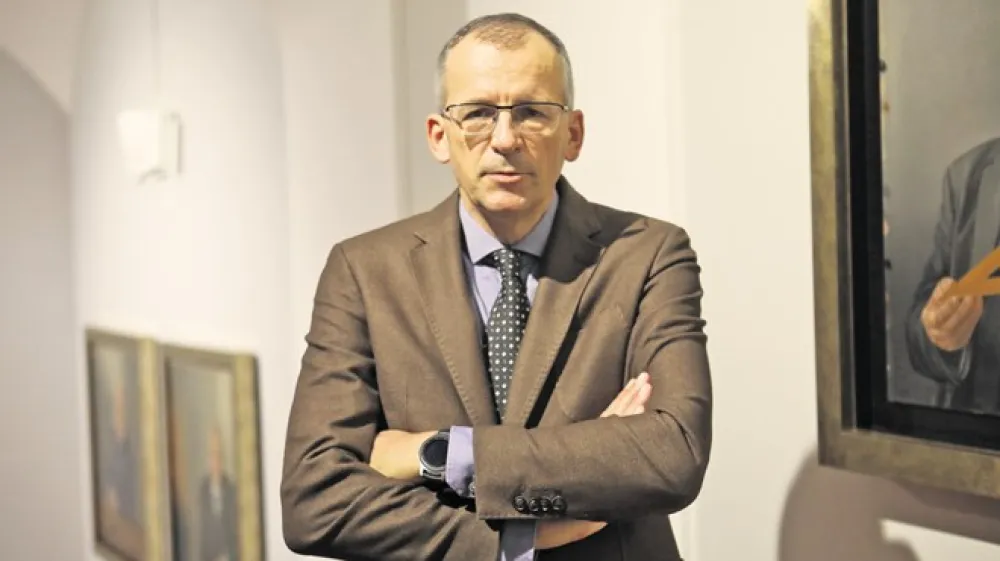 Peter &Scaron;tih, treba je kaj prebrati! Foto: Tomaž Skale