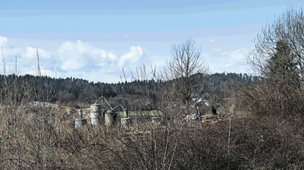 Kompleks betonarne v Stanežičah v pretežni meri stoji na občinskih parcelah, za katere so v družbi Projekt Beton pripravljeni občini plačati najemnino ali jih kupiti.