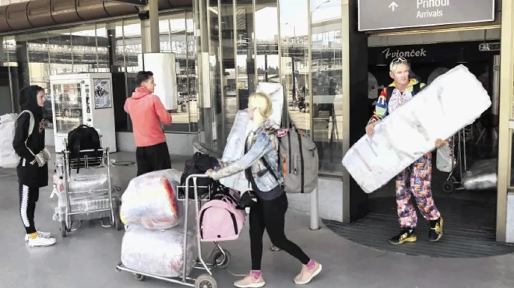 Enotno evropsko potrdilo o covidu-19 naj bi državljanom poenostavilo potovanje vsaj znotraj Evropske unije, morda pa tudi zunaj nje.