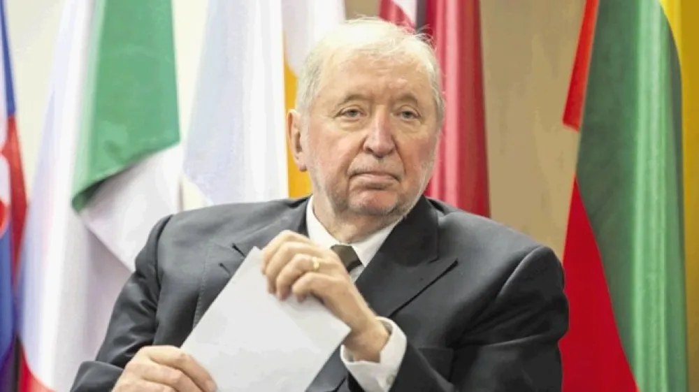 Dimitrij Rupel bo položaj vr&scaron;ilca dolžnosti direktorja Javne agencije za knjigo nastopil 2. junija.