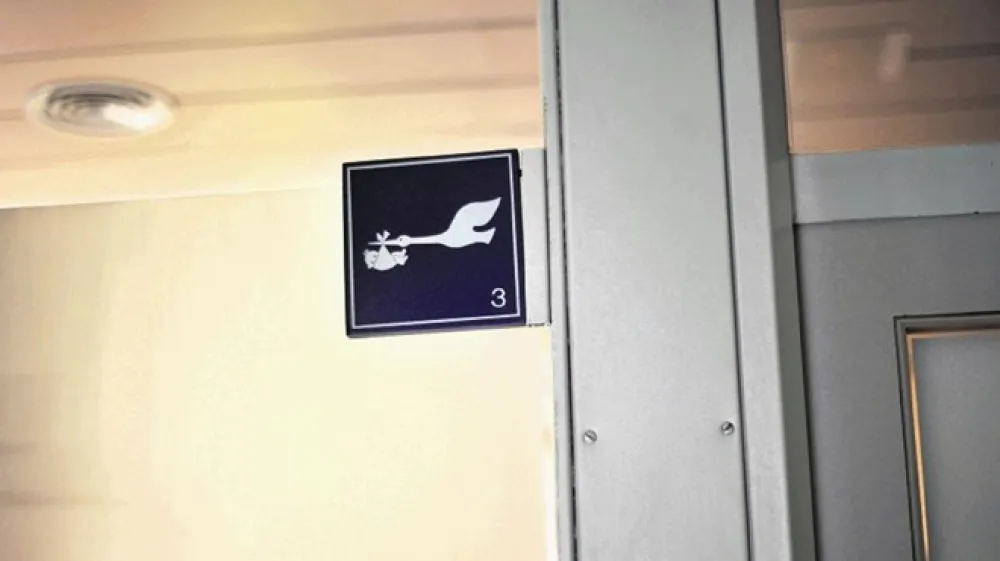 Če zbolijo za covidom-19, so nosečnice bistveno bolj ogrožene kot druge obolele vrstnice.