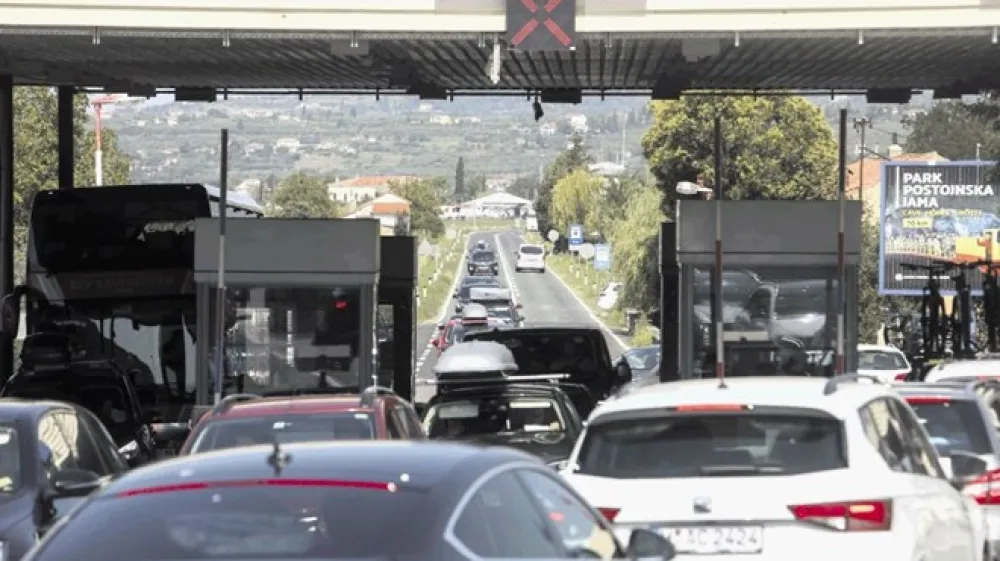 Mejo s Hrva&scaron;ko je  mogoče prečkati s katerim koli potrdilom, ki dokazuje, da smo bili na testu negativni (hitrem ali PCR), da smo covid-19 preboleli, da smo polno cepljeni ali da je preteklo 22 dni od prvega odmerka. Fotografija je simbolična.