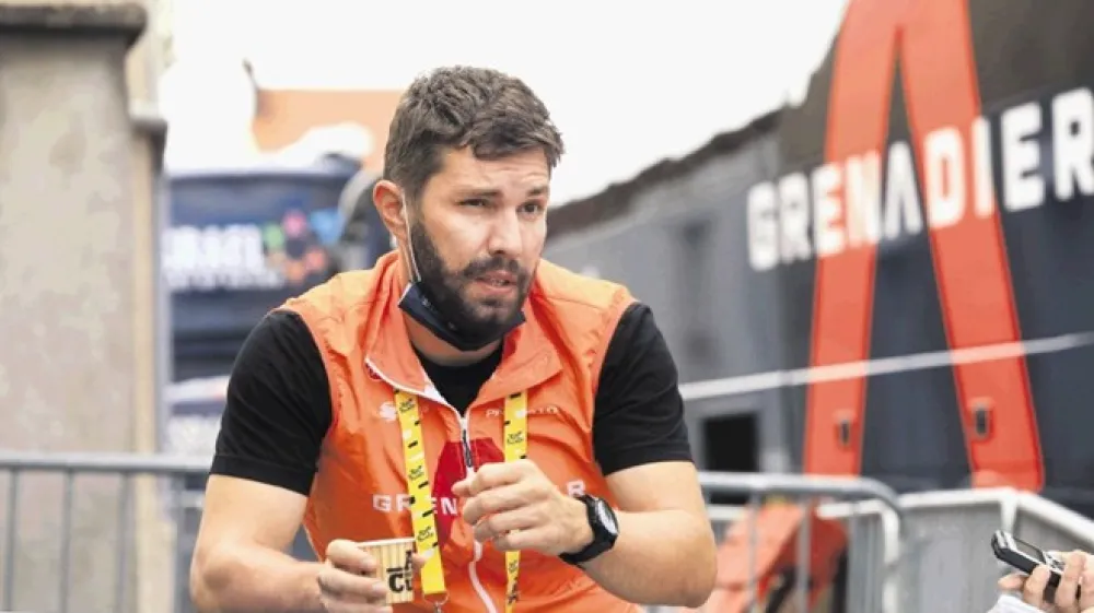 Marko Džalo: Prej nas je bilo v ekipi pet Slovencev, zdaj sva le dva. Z Davidom Rožmanom se sploh ne vidiva, zdaj v Franciji se prvič letos.