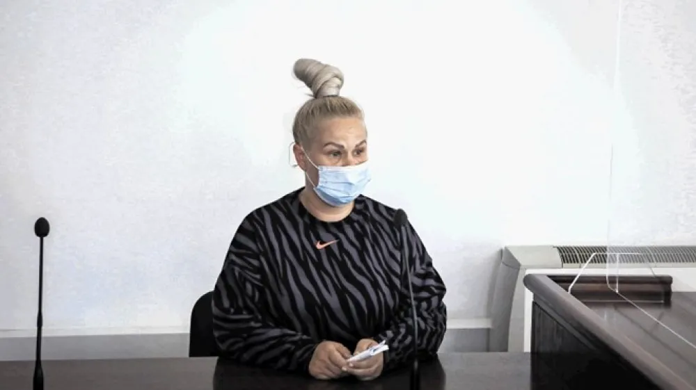 Policistka Maja Vojsk je od delodajalca prejela opozorilo pred odpovedjo, gesla za dostop do tajnih podatkov ji niso vzeli.