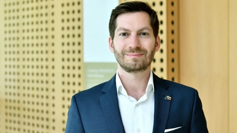 Vlada bo na dana&scaron;nji zadnji redni seji pred počitnicami predvidoma ustanovila službo za digitalno preobrazbo.