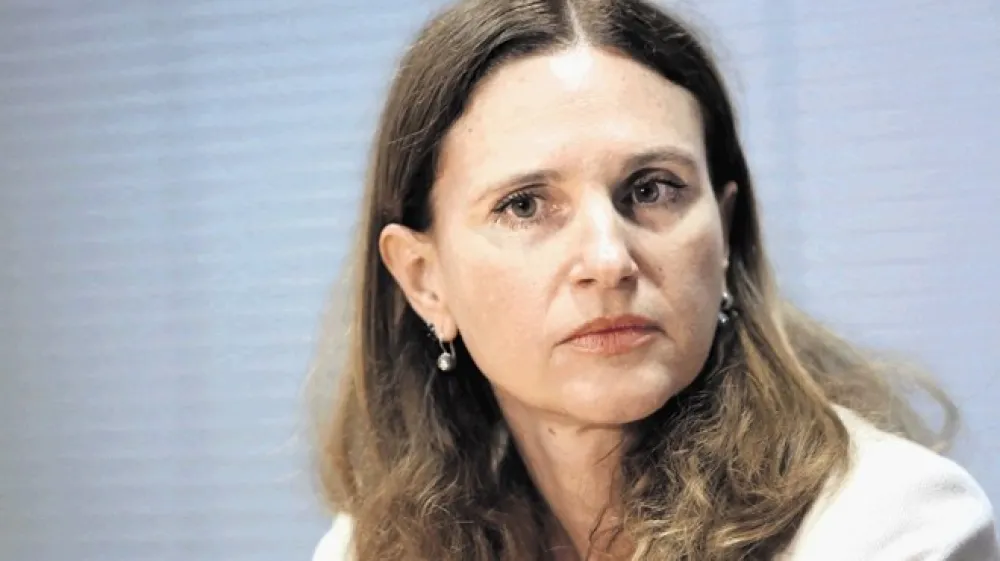 Informacijska poobla&scaron;čenka Mojca Prelesnik je direktorja NIJZ Milana Kreka opozorila, da Kozlovska sodba v Vi&scaron;nji Gori ni dostojna metafora za opis njenih poskusov, da bi državne in&scaron;titucije usmerila v spo&scaron;tovanje pravnih norm.