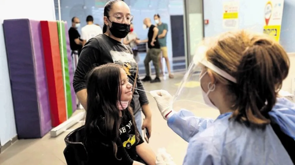 Hitri antigenski testi  so praviloma zares hitri in  prijazni do uporabnika. A biti morajo tudi skladni s predpisi. Za teste, ki so jih kupili v UKC Ljubljana,  je slednje sporno. Fotografija je simbolična.