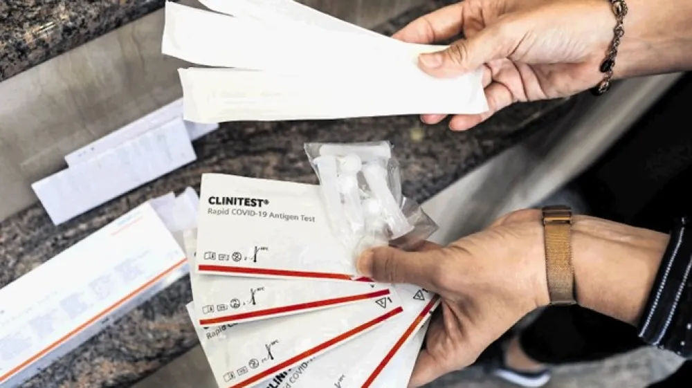 Samotestiranje bo obvezno za vse - &scaron;olarje, dijake in &scaron;tudente. Bojan Velikonja