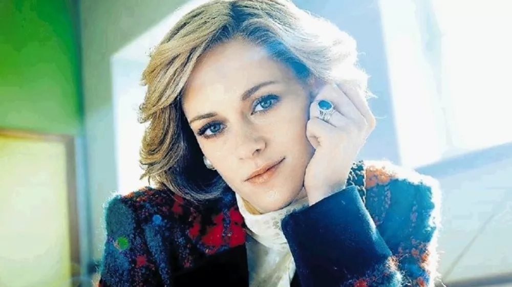 Pablo Larra&iacute;n je v filmu Spencer nakopičil vse, kar že vemo o valižanski princesi, v resnici pa ni povedal nič novega.