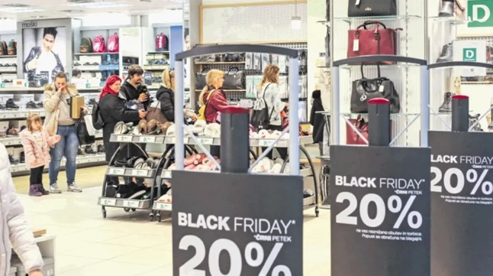 Podobno kot marsikateri drug praznik iz ameri&scaron;ke kulture smo zadnja leta pri nas posvojili tudi črni petek, &raquo;praznik&laquo; nakupovanja.