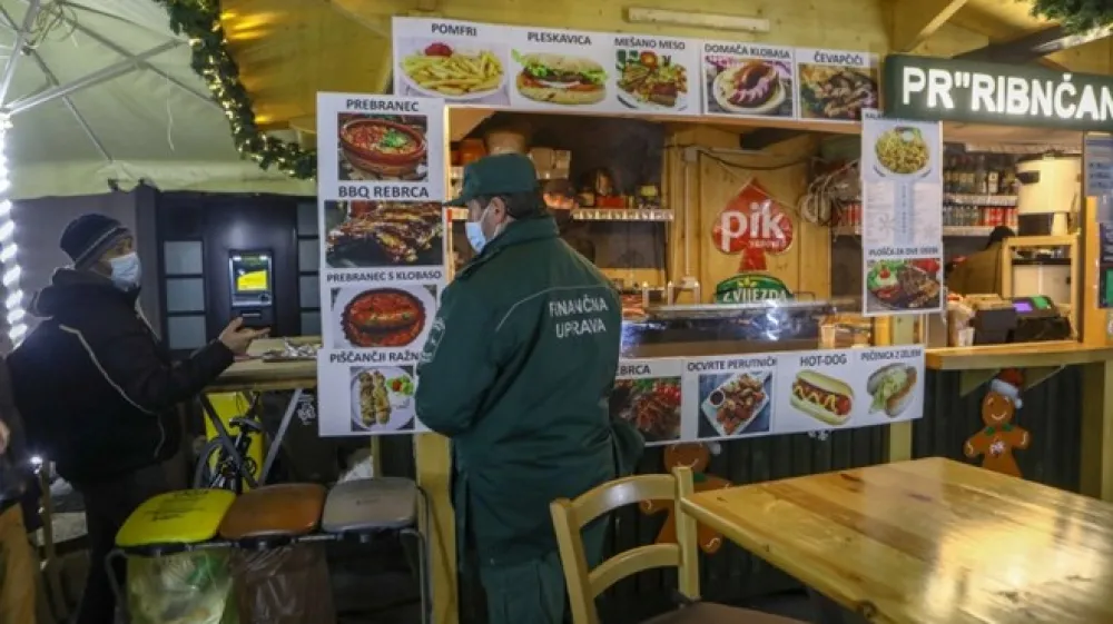 Praznične hi&scaron;ke so obiskali in&scaron;pektorji in prepovedali obratovanje.