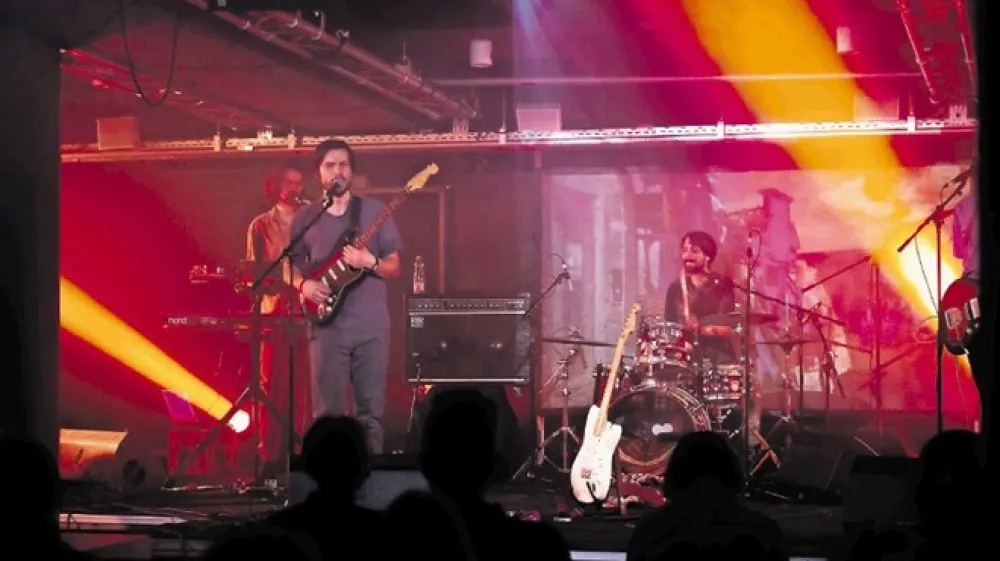 Rockerji so prehitro zapustili oder, koncert pa je tako izzvenel le predstavitveno in mu ni uspelo razviti vseh svojih potencialov.