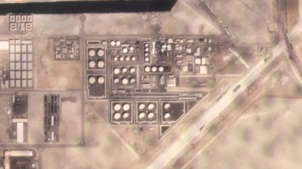 Satelitska slika prikazuje smrtonosni napad hutijskih upornikov v Abu Dabiju, prestolnici Združenih arabskih emiratov, ki je naletel na mednarodno obsodbo.