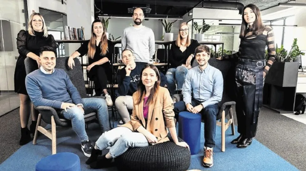 Mlada ekipa agencije Point Out je lani osvojila kar dve nagradi websi za globalne digitalne projekte.