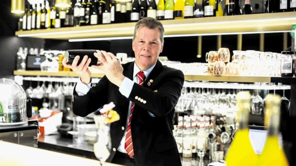 Ale&scaron; Ogrin: &raquo;Danes je vermut spet moderen, predvsem po zaslugi tega, da so spet v modi koktajli.&laquo;