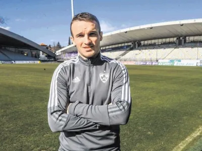 Đorđe Ivanović: Leta 1997 smo postali begunci. Imel sem dve leti, tako da se ničesar ne spomnim, vem pa, da je bilo za mojo družino težko. Niti malo lepa izkušnja ni, ko prideš brez vsega v nov kraj in začneš od začetka.