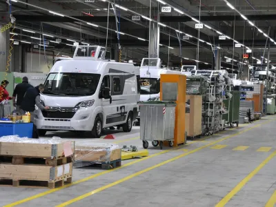 Predstavitev novega proizvodnega obrata bivalnih kombijev Adrie Mobil v Biču pri Trebnjem F STA