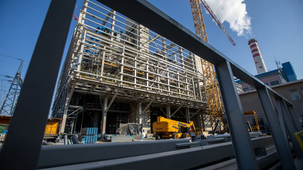 Gradnja plinsko-parne enote v TE-TOL.