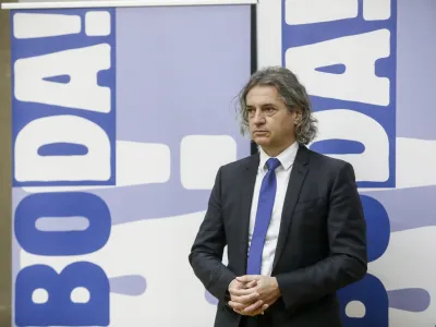 predsednik Gibanja Svoboda Robert Golob- 01.03.2022 - novinarska konferenca predsednika Gibanja Svoboda Roberta Goloba, ki se je odzval na nekatere aktualne politične teme //FOTO: Luka Cjuha.