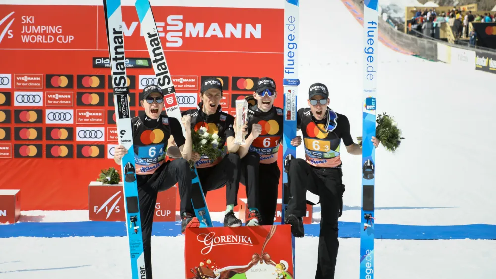 - 26.03.2022 &ndash; Smučarski skoki Planica 2022 - FIS finale svetovnega pokala v poletih &ndash; ekipna tekma //FOTO: Luka Cjuha