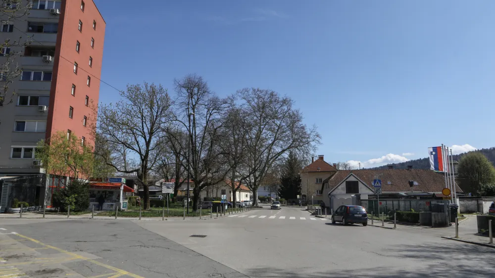 Do danes je o izvoru imena Vodmat najbolj obveljala razlaga, da se poimenovanje tega dela mesta nana&scaron;a na bližnjo motno vodo, Ljubljanico.&nbsp;