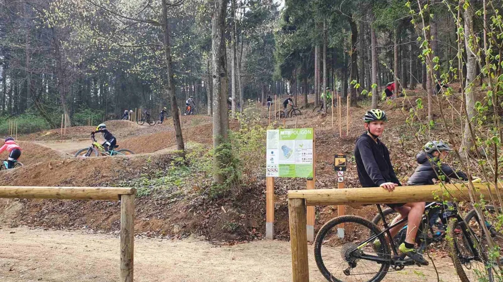 S poligonom so predvsem otroci, pa tudi vsi ostali gorski kolesarji, pridobili lepo "igrišče" za vadbo, preden se podajo na kakšne resnejše ture in tekmovanja.<br>