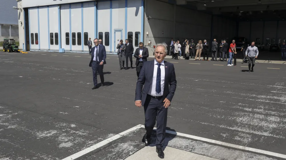 minister za notranje zadeve Aleš Hojs- novi policijski helikopter AW 169 - - 14.04.2022 – POLICIJA - Letalska policijska enota LPE Brnik - predaja novega večnamenskega policijskega helikopterja AgustaWestland AW 169, //FOTO: Jaka Gasar