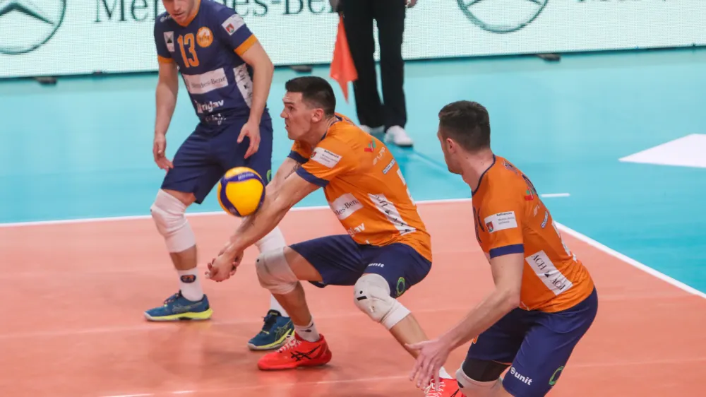 - 20.04.2022 &ndash; odbojka mo&scaron;ki - ACH Volley: Calcit Volley, finale, 1. DOL za mo&scaron;ke, 1. tekma: //FOTO: Bojan Velikonja