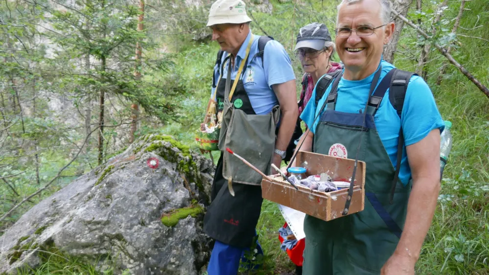 Markacisti PZS stalno nadzorujejo planinske poti, ki so v skrbništvu njihovih planinskih društev.