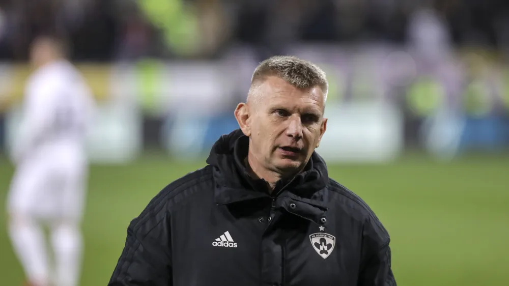 Maribor je po treh sušnih letih znova državni prvak, vendar je pred Radovanom Karanovićem velik izziv &ndash; biti uspešen tudi v Evropi.