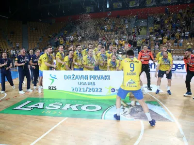 Rokomet Celje PL: SVI&Scaron; Ivanćna Gorica 